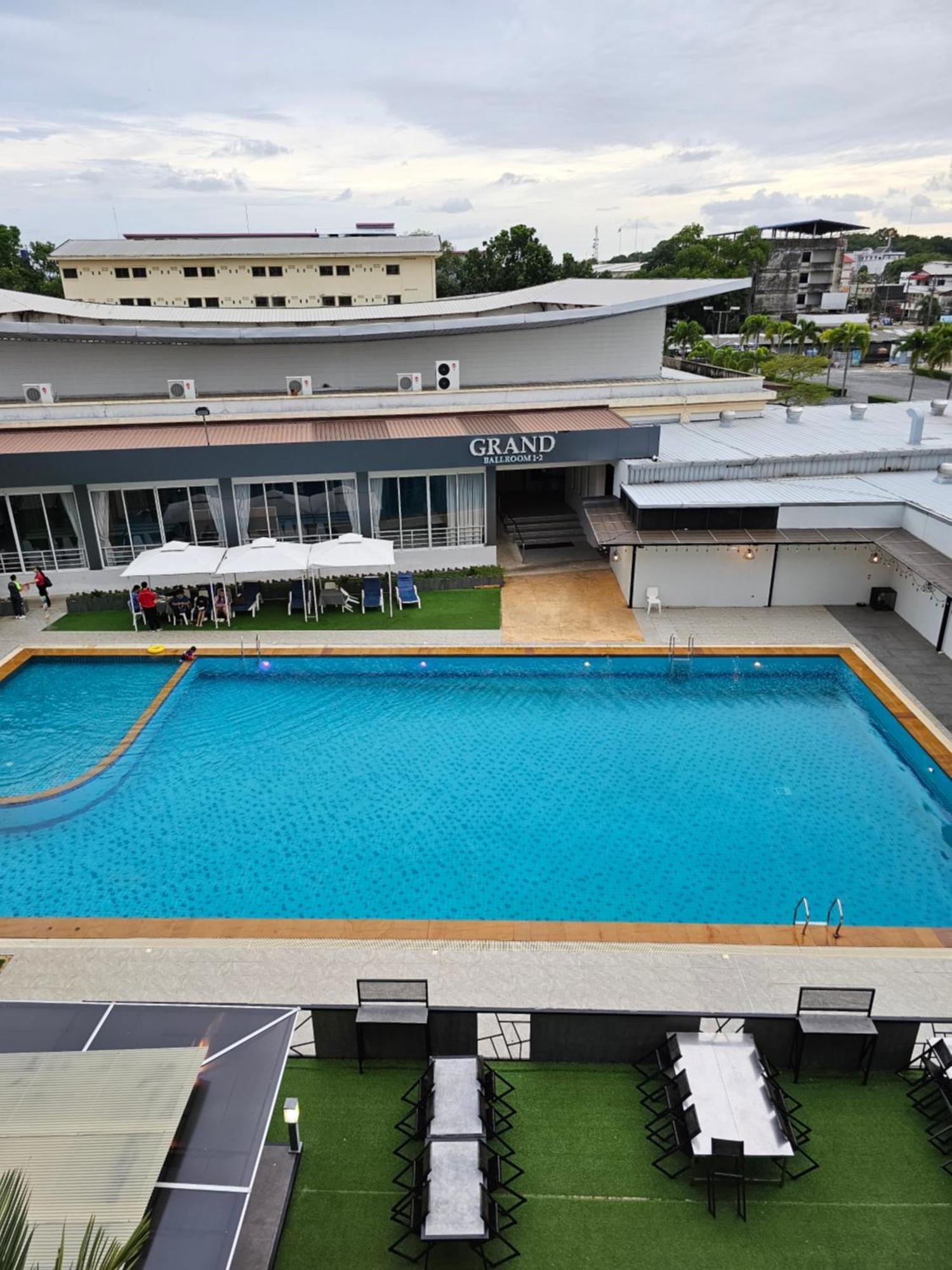 New Travel Lodge Hotel Chanthaburi Buitenkant foto