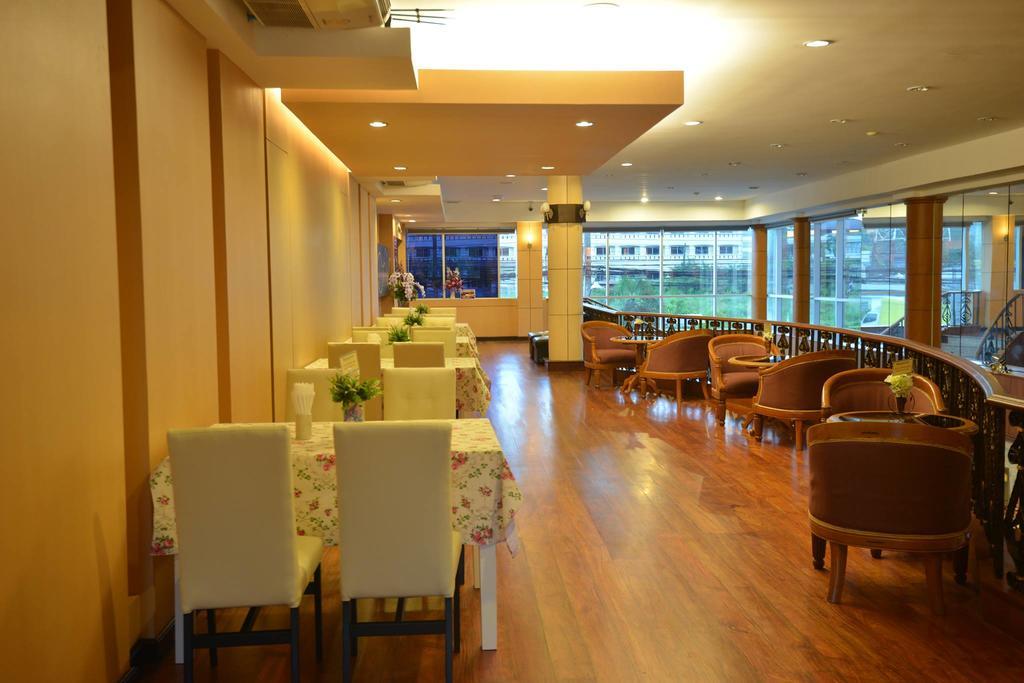 New Travel Lodge Hotel Chanthaburi Buitenkant foto
