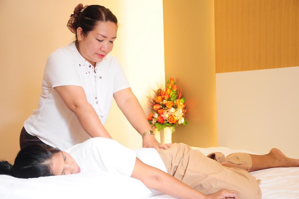 New Travel Lodge Hotel Chanthaburi Buitenkant foto