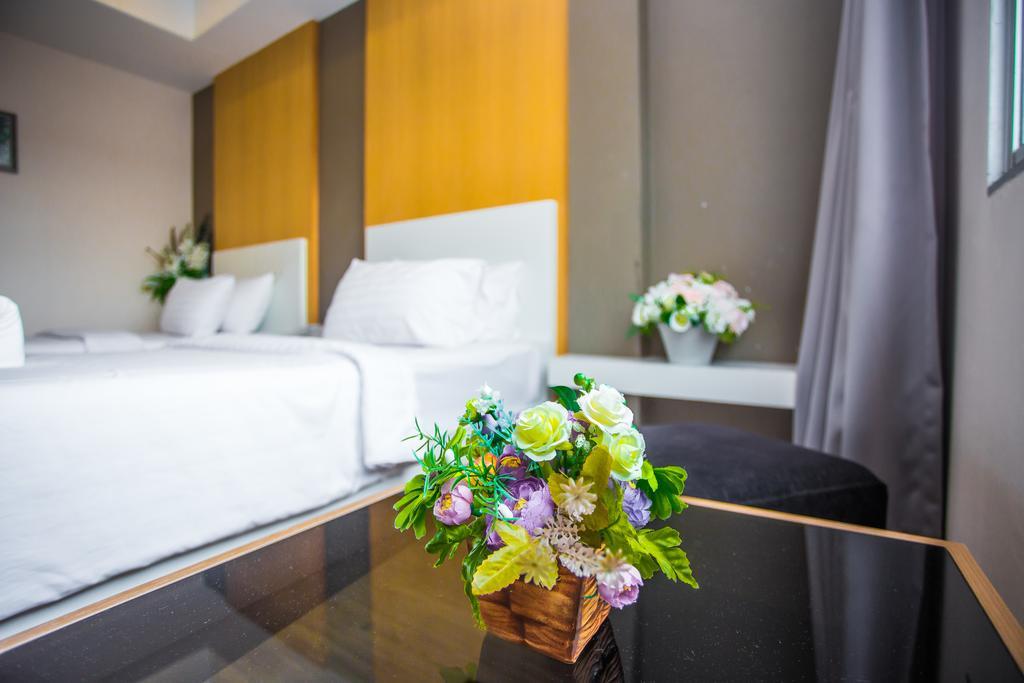 New Travel Lodge Hotel Chanthaburi Buitenkant foto