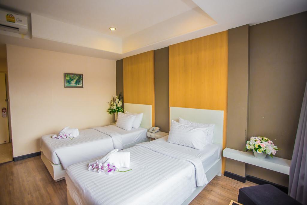 New Travel Lodge Hotel Chanthaburi Buitenkant foto