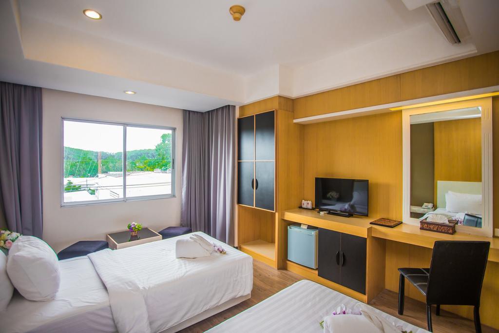 New Travel Lodge Hotel Chanthaburi Buitenkant foto