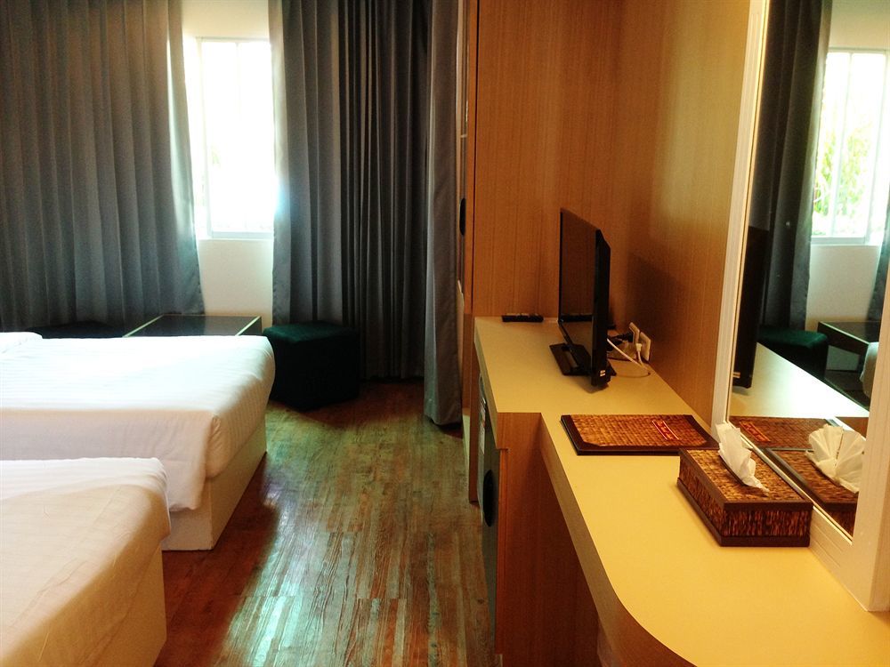 New Travel Lodge Hotel Chanthaburi Buitenkant foto