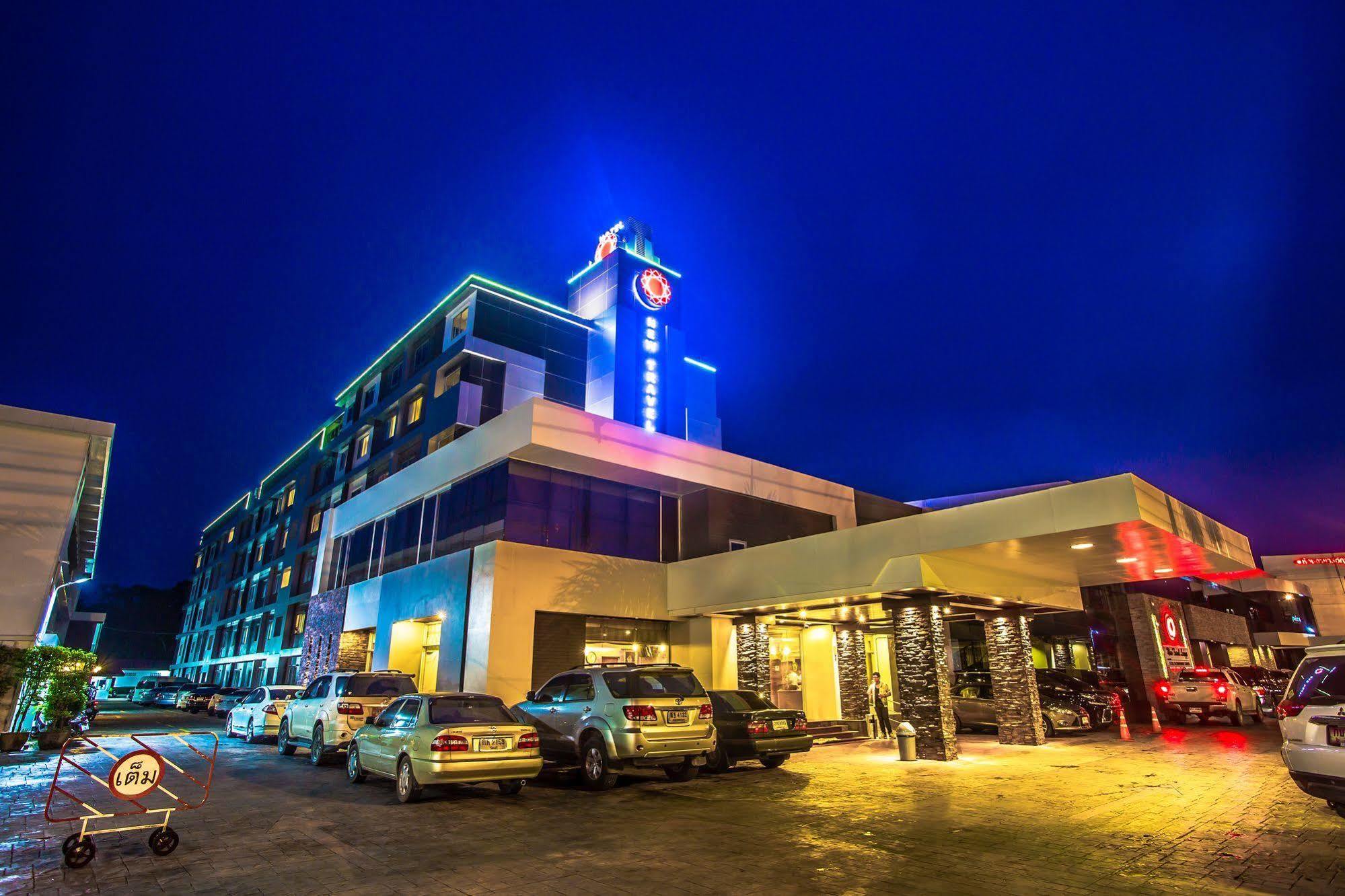 New Travel Lodge Hotel Chanthaburi Buitenkant foto