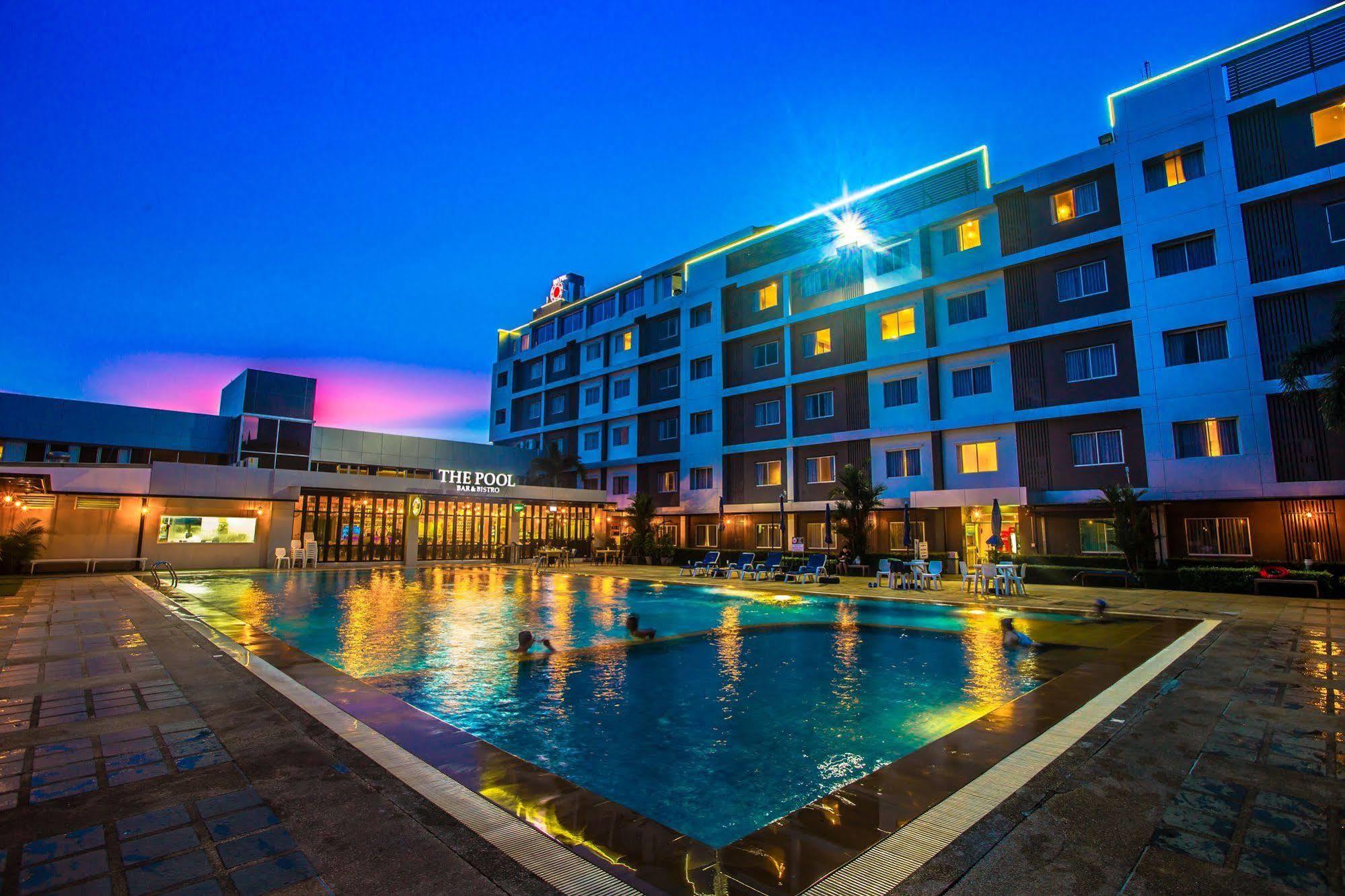 New Travel Lodge Hotel Chanthaburi Buitenkant foto