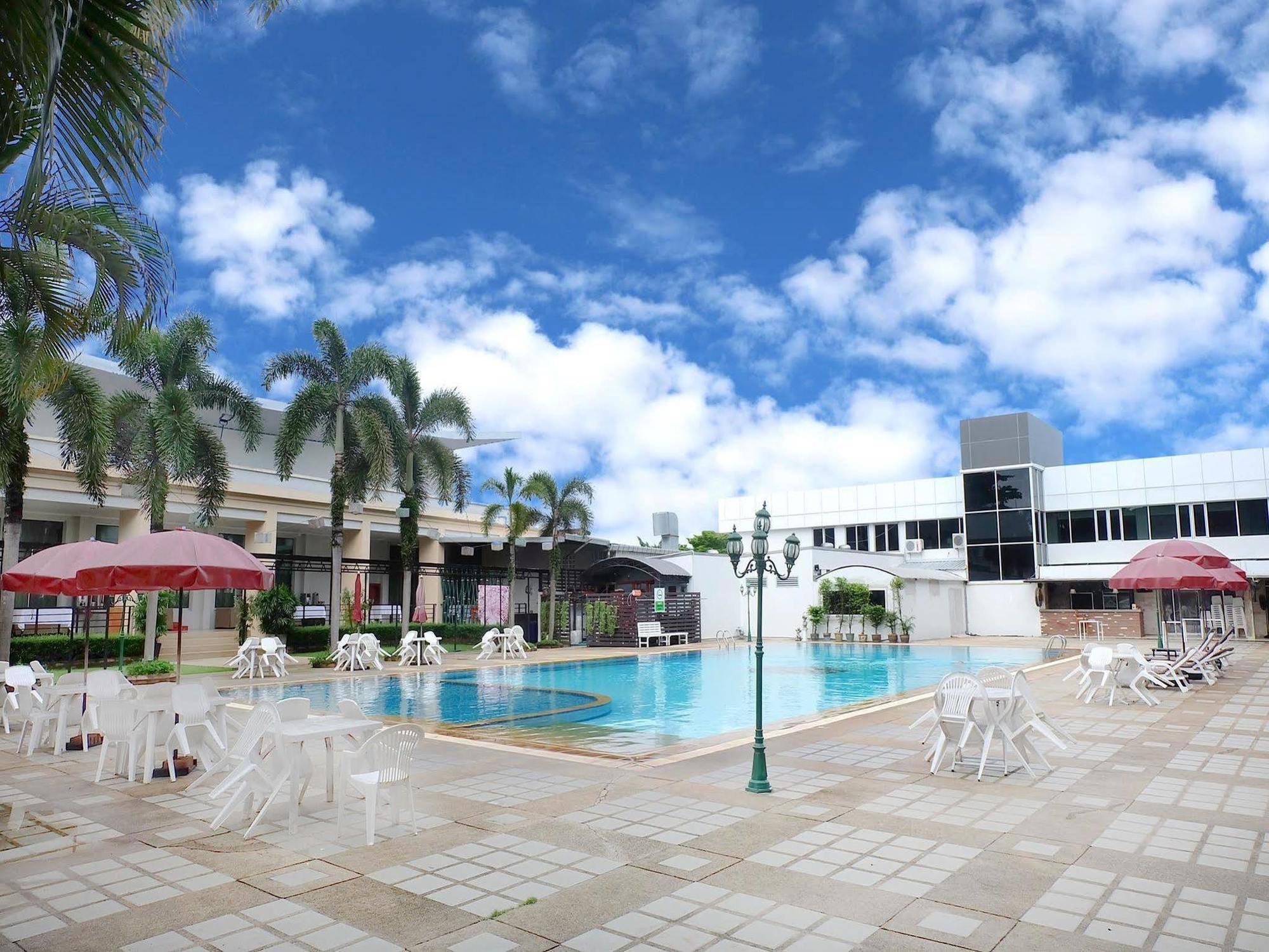 New Travel Lodge Hotel Chanthaburi Buitenkant foto